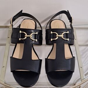 NWT- Liz Claiborne Memory Foam Black & Gold Classic Slingback Sandals, Size 9.5.